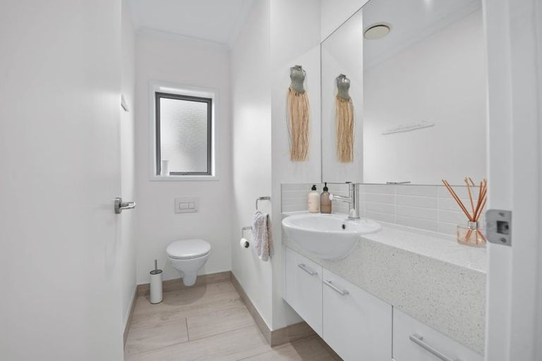 Photo of property in 870 Whangaparaoa Road, Manly, Whangaparaoa, 0930