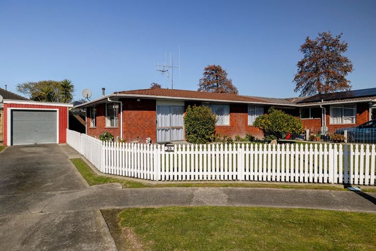 Photo of property in 26 Westmere Place, Takaro, Palmerston North, 4412
