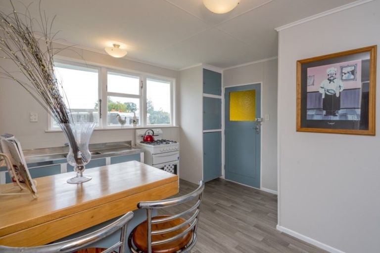 Photo of property in 60 Hinemoa Street, Levin, 5510