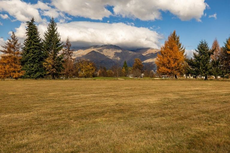 Photo of property in 1124 Malaghans Road, Arrowtown, 9371