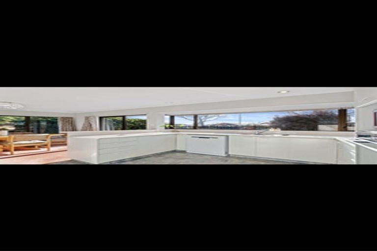 Photo of property in 1/423 Harewood Road, Harewood, Christchurch, 8051