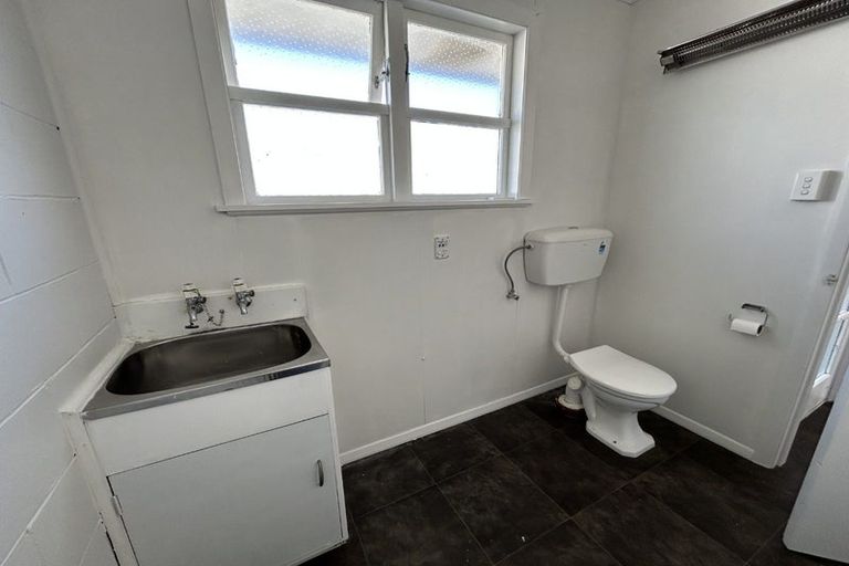 Photo of property in 6 Erin Street, Hokowhitu, Palmerston North, 4410