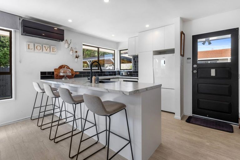 Photo of property in 1/12 Camrose Place, Ilam, Christchurch, 8041