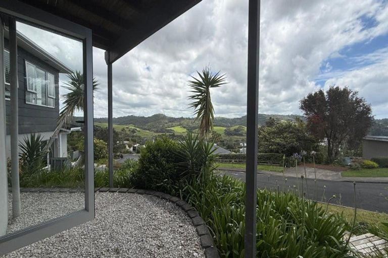 Photo of property in 11a Sykes Avenue, Hatfields Beach, Orewa, 0931