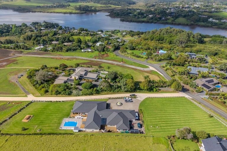 Photo of property in 77 Skudders Beach Road, Kerikeri, 0294