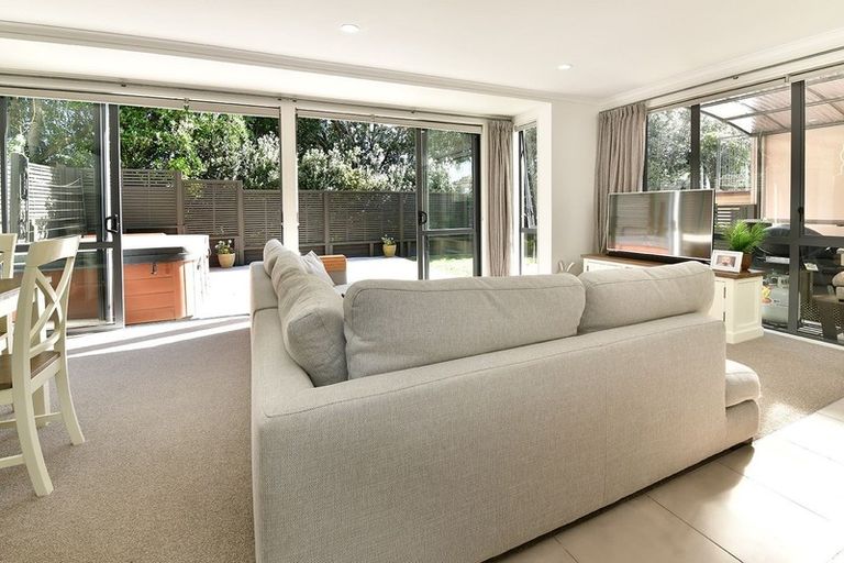 Photo of property in 67 Alverna View, Gulf Harbour, Whangaparaoa, 0930