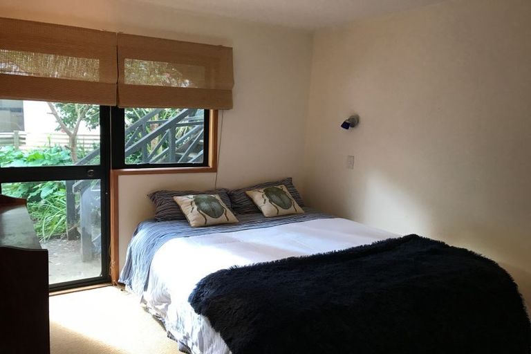 Photo of property in 18a Castor Bay Road, Castor Bay, Auckland, 0620