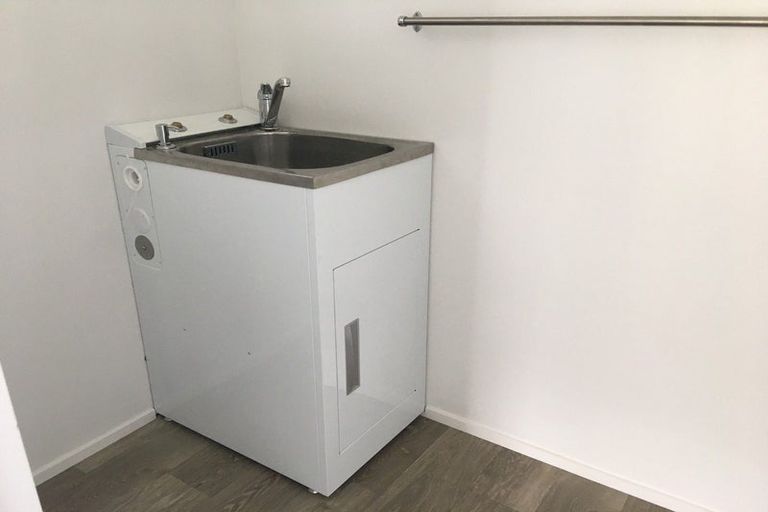 Photo of property in 372 Kahikatea Drive, Dinsdale, Hamilton, 3204