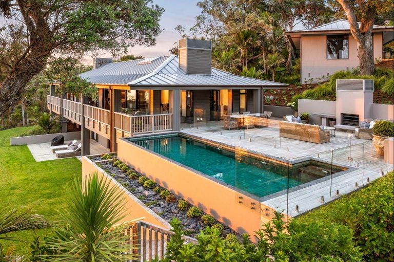 Photo of property in 25 Ti Point Road, Ti Point, Leigh, 0985