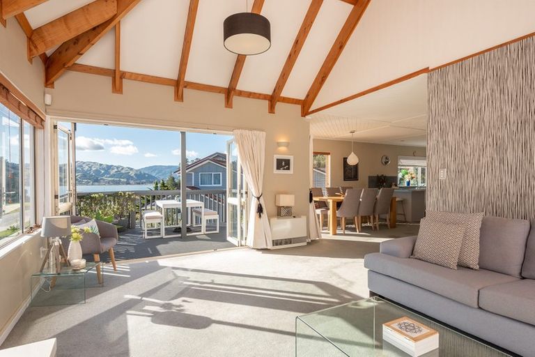 Photo of property in 24 Observatory Close, Whitby, Porirua, 5024