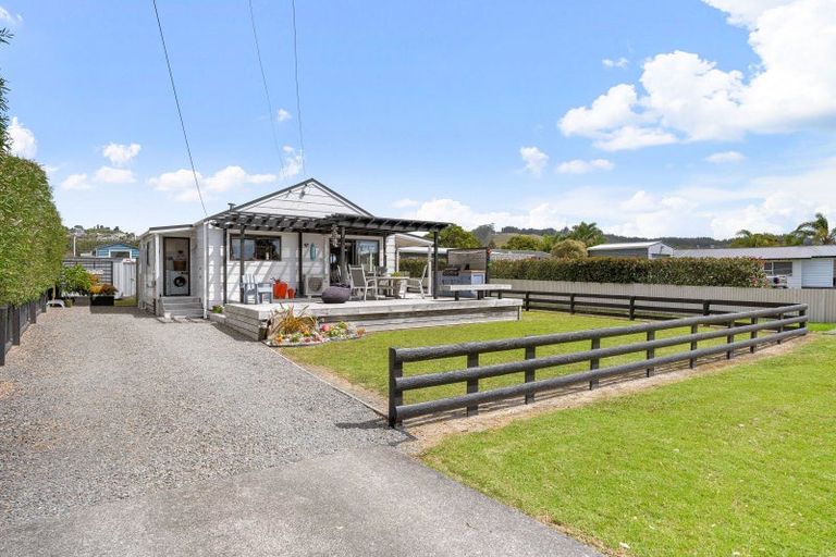 Photo of property in 215a Kiwi Road, Whangamata, 3620
