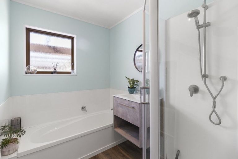 Photo of property in 46 Sandspit Road, Waiuku, 2123