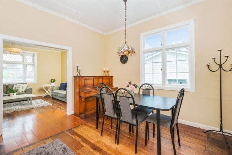 Photo of property in 13 Aramoana Avenue, Devonport, Auckland, 0624
