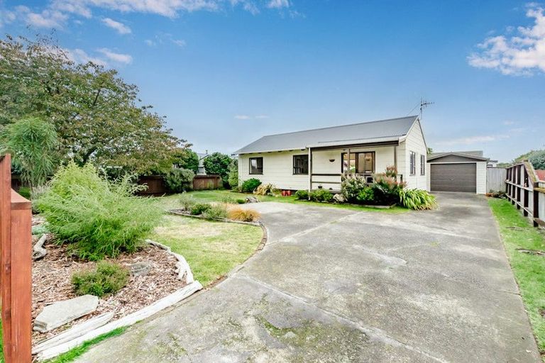 Photo of property in 61 Arawhata Road, Paraparaumu, 5032
