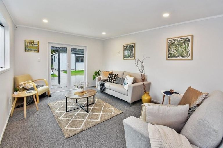 Photo of property in 4 Kawakawa-orere Road, Kawakawa Bay, Papakura, 2585