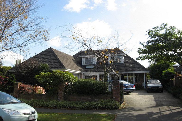 Photo of property in 64 Solway Avenue, Ilam, Christchurch, 8041