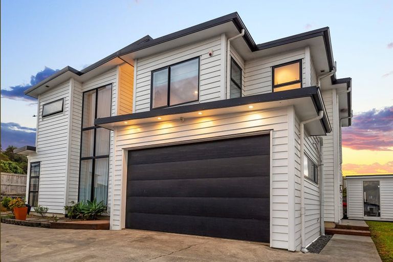 Photo of property in 3 Manawanui Way, Orewa, 0931