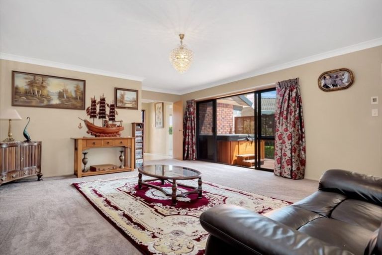 Photo of property in 126 College Place, Poike, Tauranga, 3112