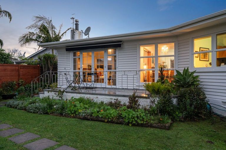 Photo of property in 6 George Point Road, Onerahi, Whangarei, 0110