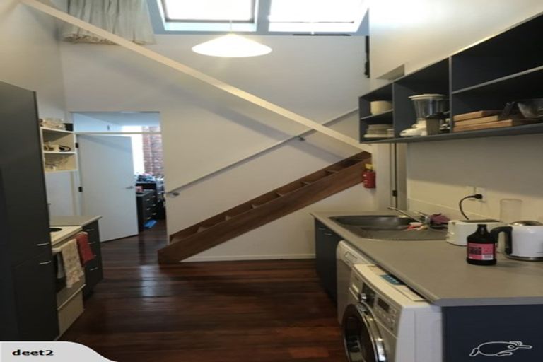 Photo of property in Courtenay Mews Apartments, 4/14 Alpha Street, Te Aro, Wellington, 6011