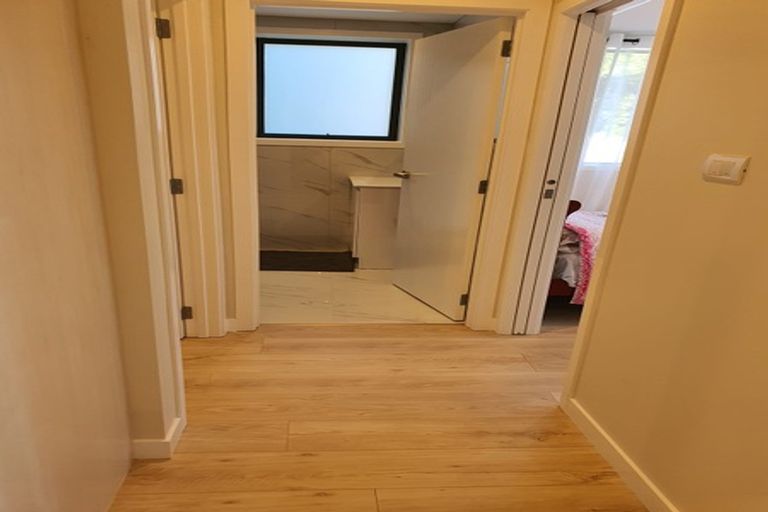 Photo of property in 211 Victory Road, Laingholm, Auckland, 0604