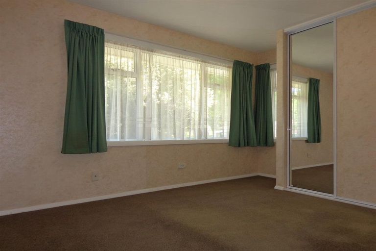 Photo of property in 35 Lochee Road, Upper Riccarton, Christchurch, 8041