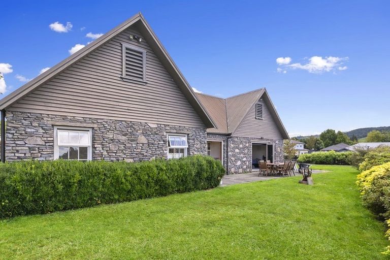 Photo of property in 48 Hamon Place, Pukehangi, Rotorua, 3015