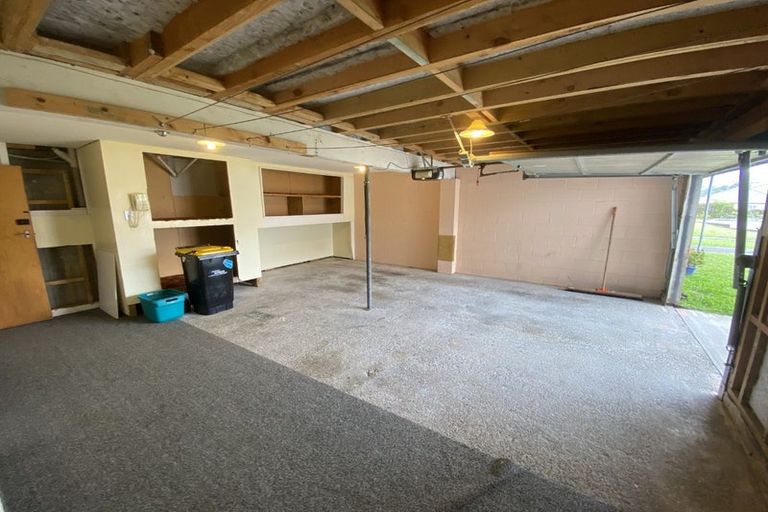 Photo of property in 2/1 Proctor Lane, Tawa, Wellington, 5028