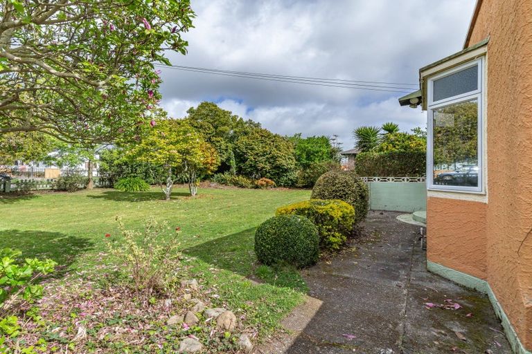 Photo of property in 22 Mckenzie Street, Levin, 5510