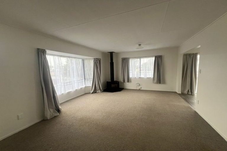 Photo of property in 9 Douglas Street, Levin, 5510