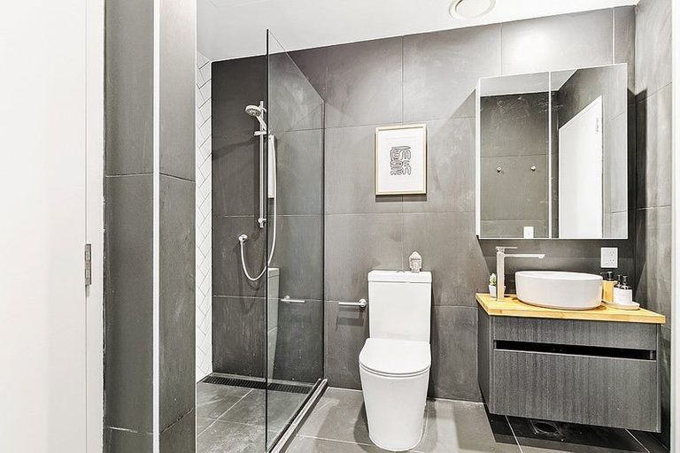 Photo of property in 3/167 Hobsonville Point Road, Hobsonville, Auckland, 0616