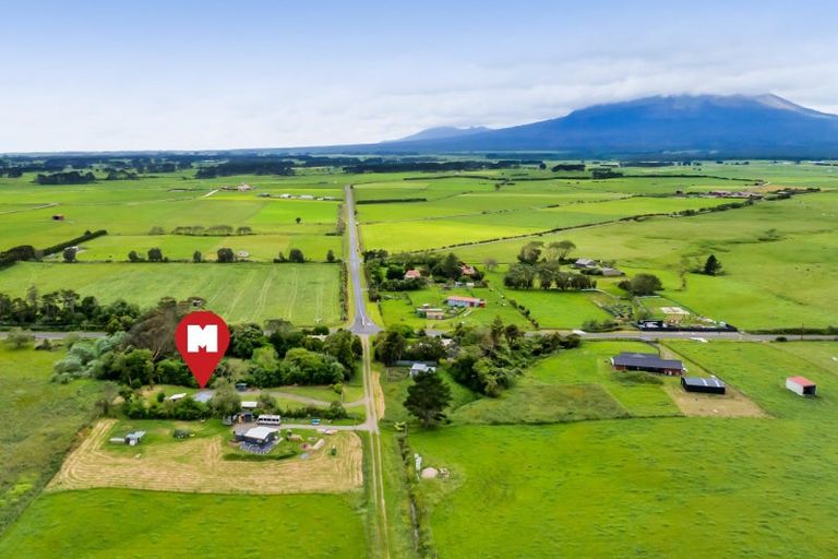 Photo of property in 8 Weka Street, Te Kiri, Opunake, 4682