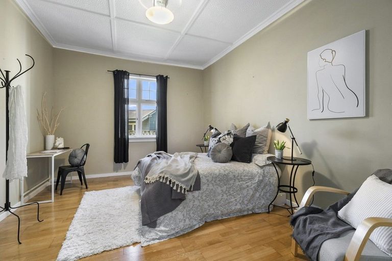 Photo of property in 6 Malcolm Street, Martinborough, 5711