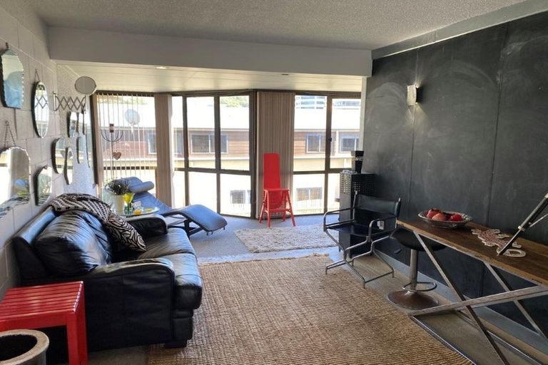 Photo of property in 40m Maunganui Road, Mount Maunganui, 3116