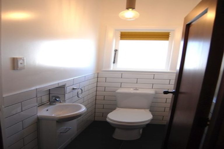 Photo of property in 6 Wayside, Miramar, Wellington, 6022