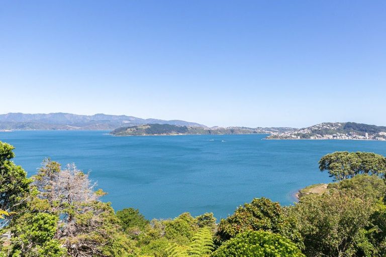 Photo of property in 8 Ranikhet Way, Khandallah, Wellington, 6035