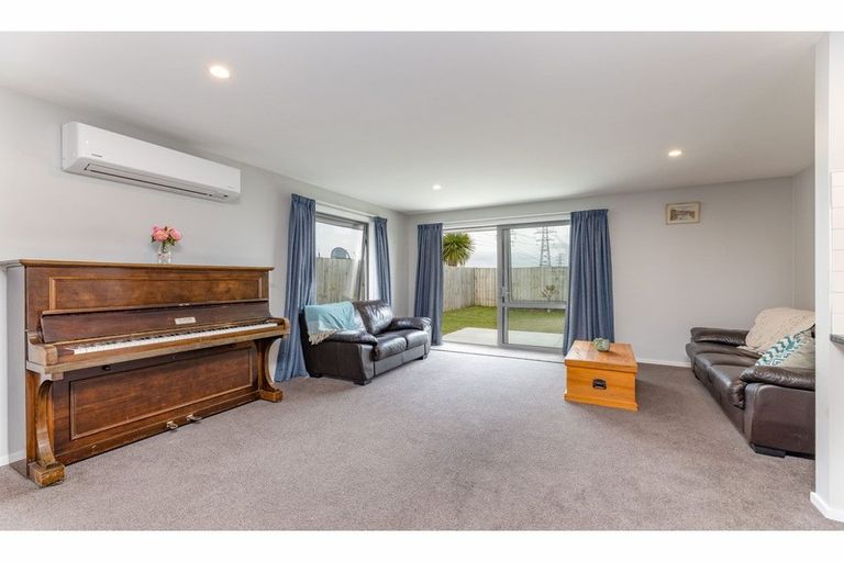 Photo of property in 34 Roberts Road, Hei Hei, Christchurch, 8042