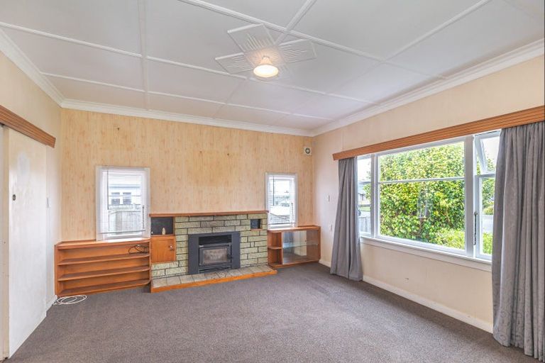 Photo of property in 13 Winchester Street, Levin, 5510