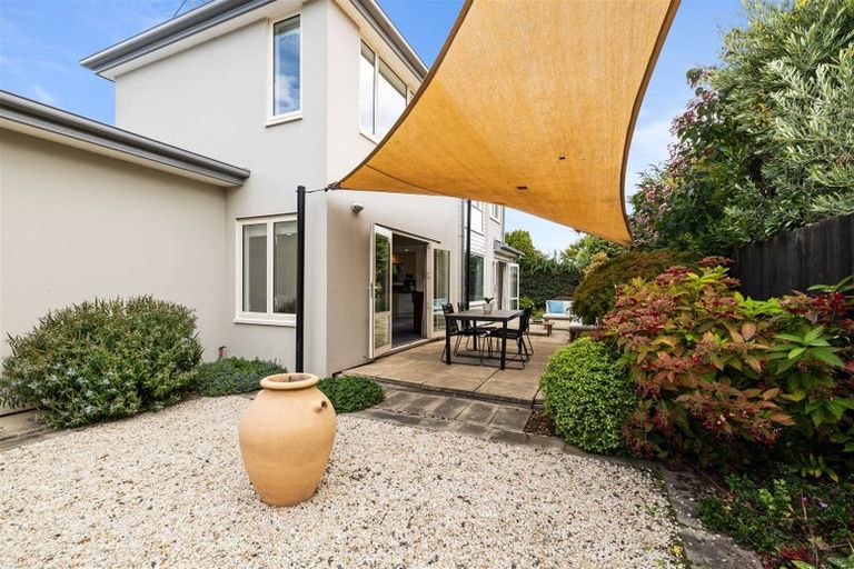 Photo of property in 1/16 Hanover Place, Ilam, Christchurch, 8041