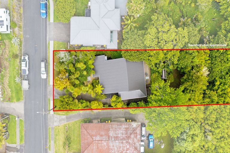 Photo of property in 75 Saddleback Rise, Murrays Bay, Auckland, 0630