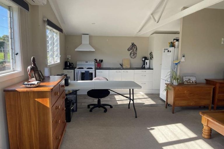 Photo of property in 68a Marae O Rehia Road, Karioitahi, Waiuku, 2683