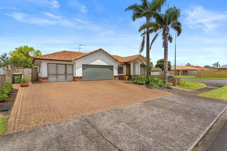 Photo of property in 1 Ballybay Road, East Tamaki, Auckland, 2016