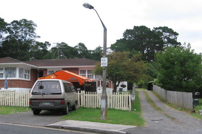 Photo of property in 59 Saffron Street, Birkdale, Auckland, 0626