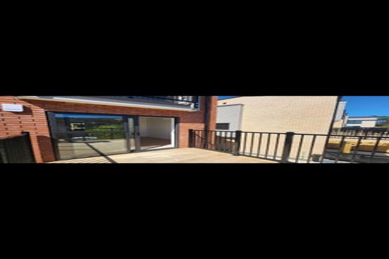 Photo of property in 23 Falcon Crescent, Hobsonville, Auckland, 0618