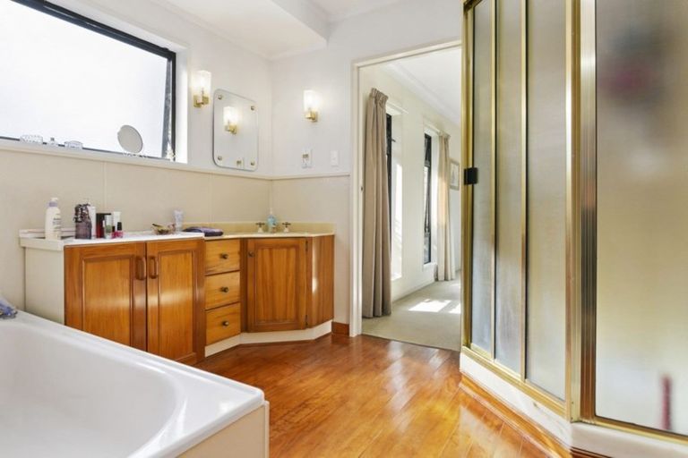 Photo of property in 164a Victoria Street, Cambridge, 3434