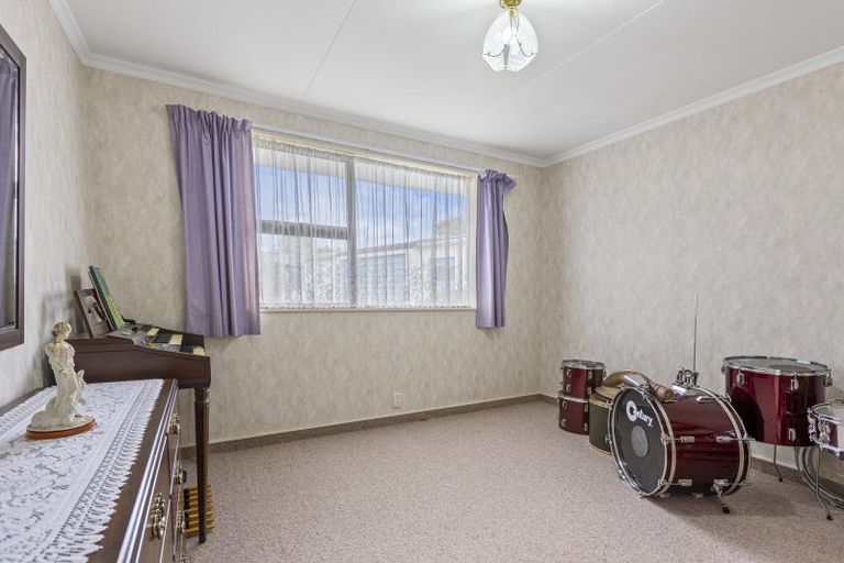 Photo of property in 14 Tainui Terrace, Inglewood, 4330