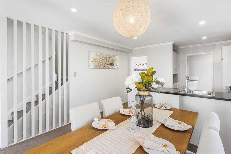 Photo of property in 16 Hirimate Place, Flat Bush, Auckland, 2019