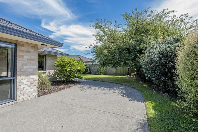 Photo of property in 67 Awatea Avenue, Paraparaumu, 5032