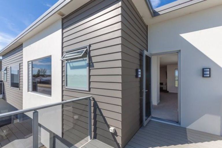 Photo of property in 122b Te Awa Avenue, Te Awa, Napier, 4110