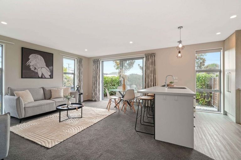 Photo of property in 1/76 Amyes Road, Hornby, Christchurch, 8042